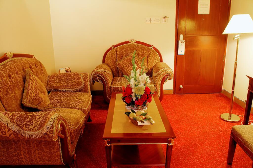 Hotel Bon Vivant Дакка Номер фото