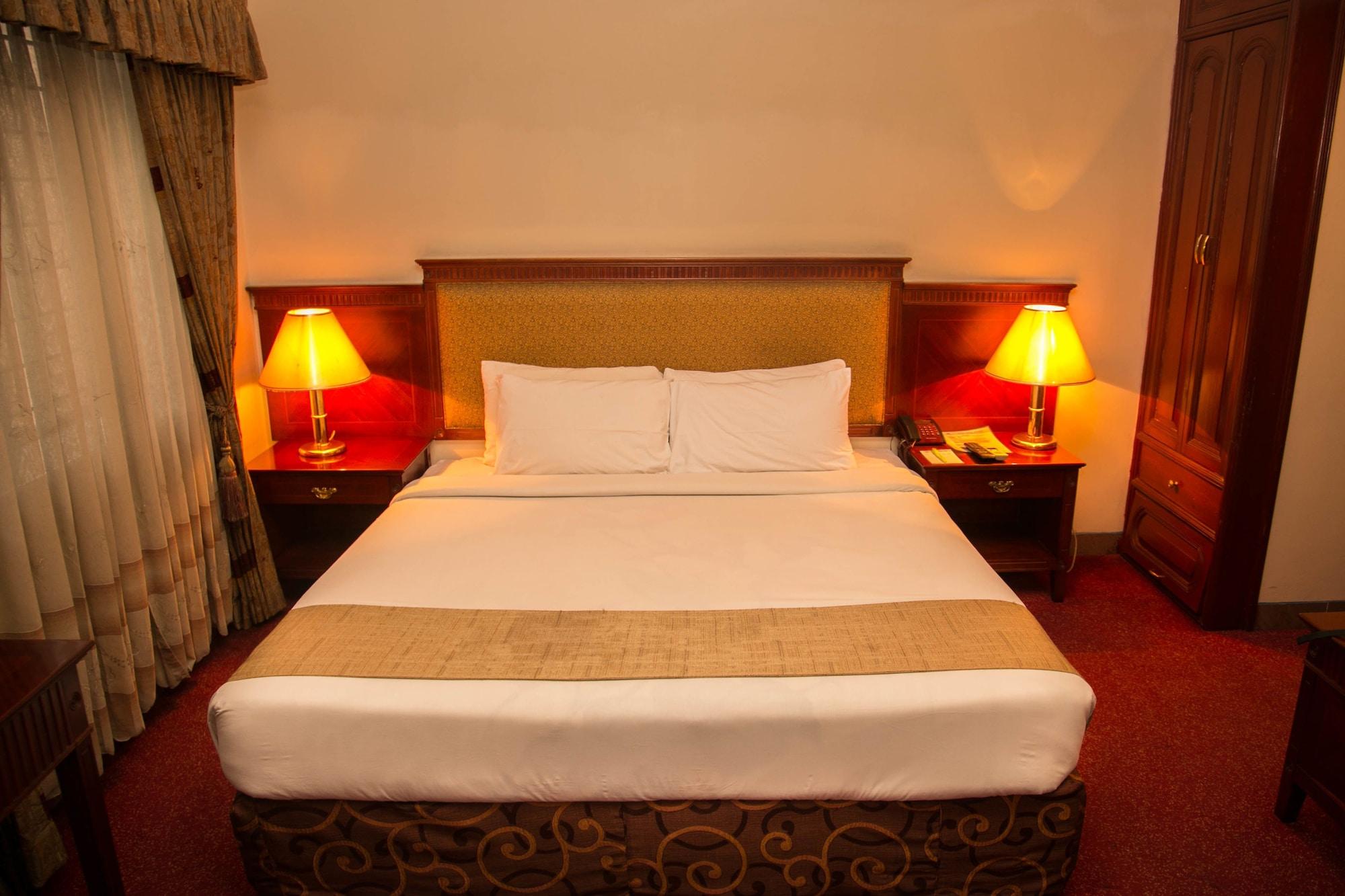 Hotel Bon Vivant Дакка Экстерьер фото