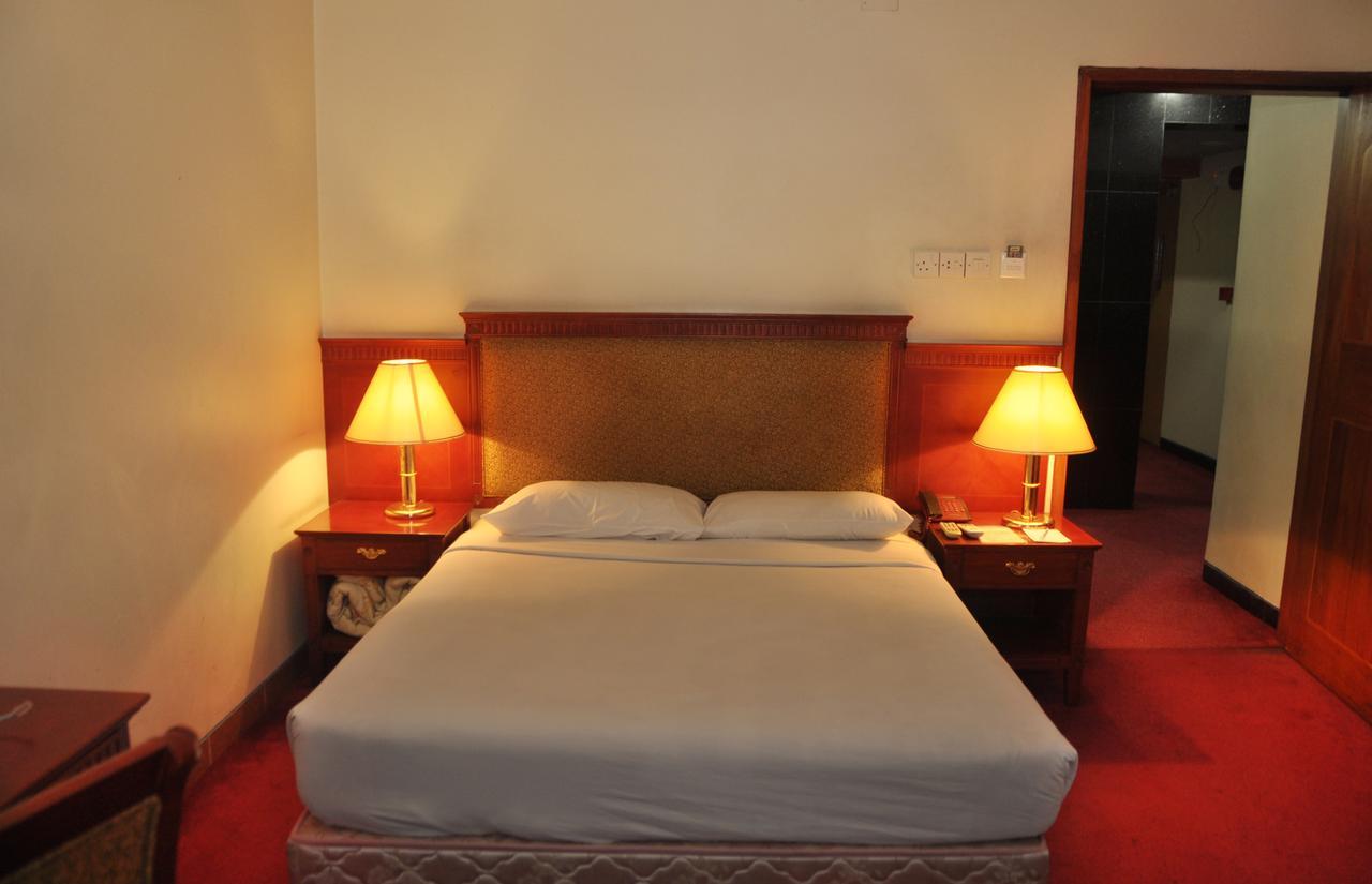 Hotel Bon Vivant Дакка Экстерьер фото